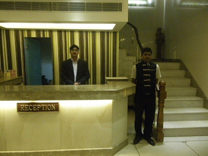 Hotel Metro Continental Delhi  Ngoại thất bức ảnh